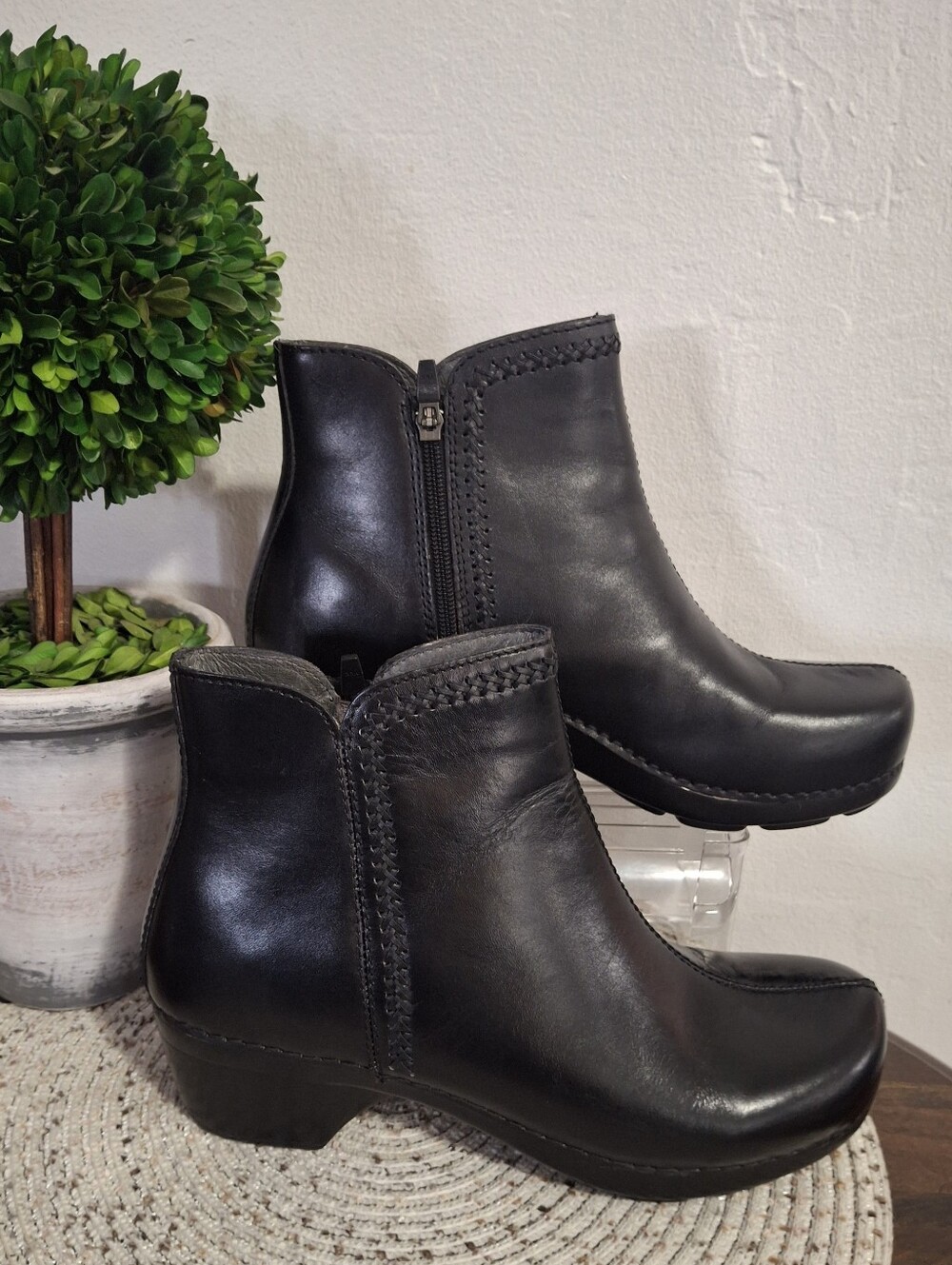 Dansko Scout Black Women's Leather Ankle Boots - Size 42.
